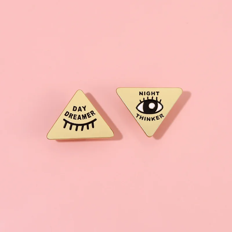 

XM-funny Creative geometric triangle one-eye brooch eye costume jewelry weird eyelash metal badge pins accessories