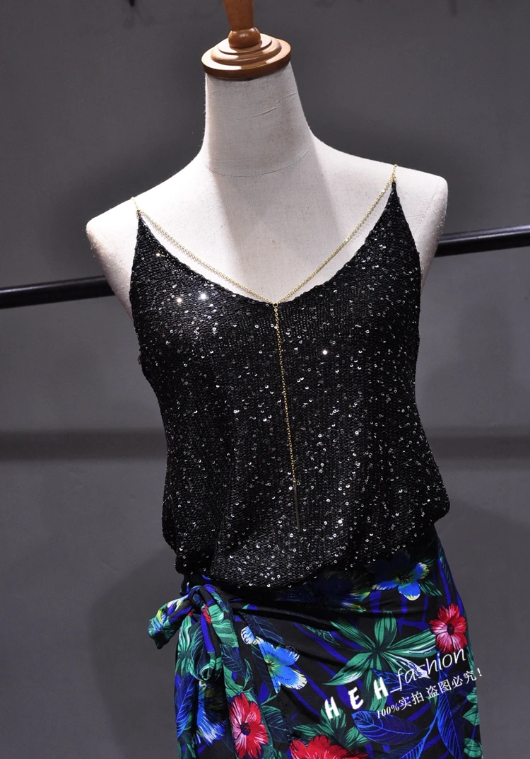 

Summer thin shoulder, sequins, v-neck, halter, vest, metal chain, pendant, sexy back top, bottom top
