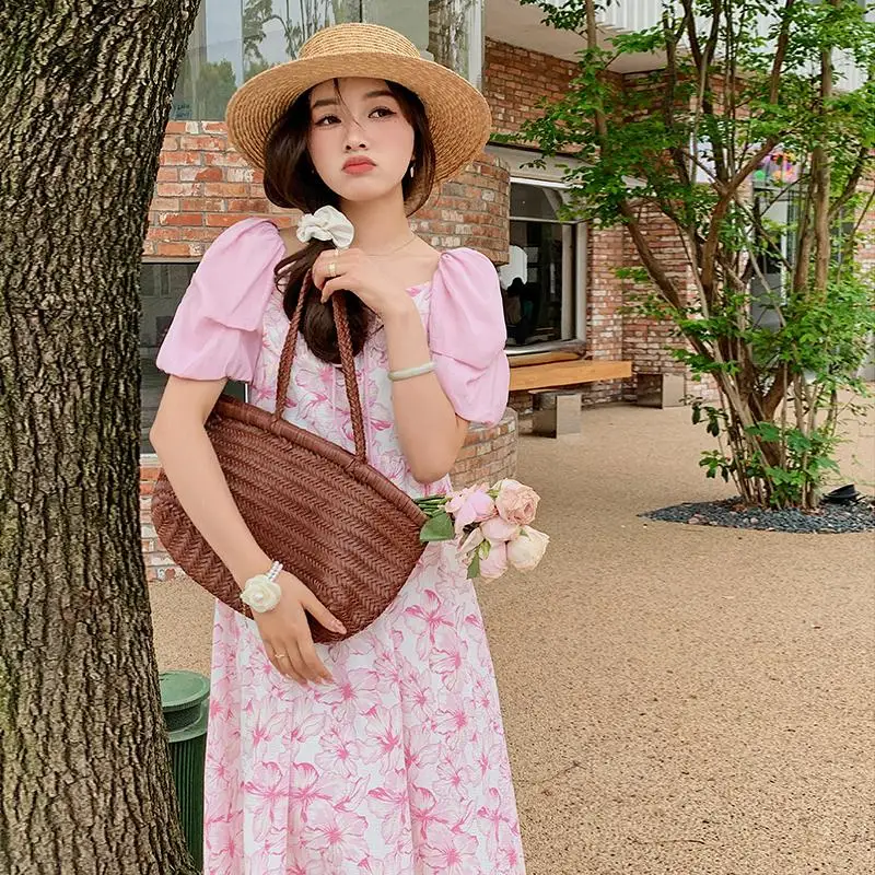 

Женское летнее платье с принтом и рукавом-крылышком