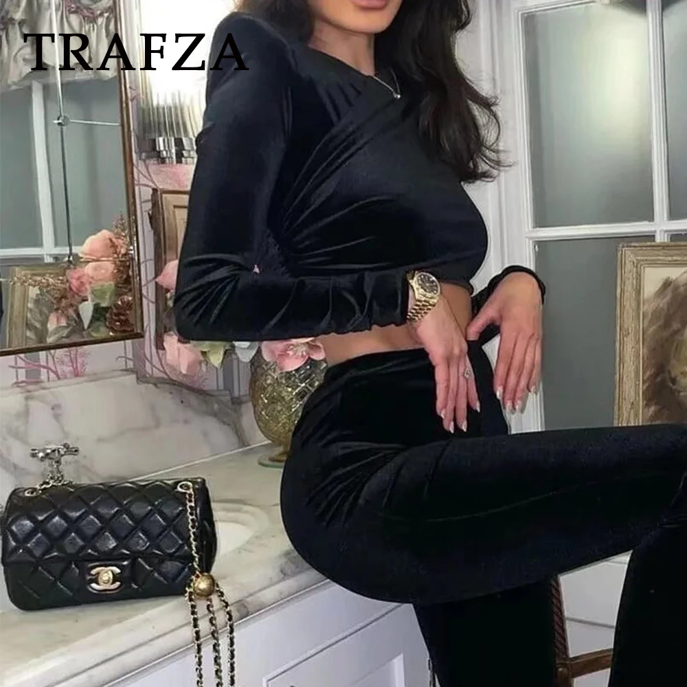 Женский бархатный свитер на молнии с круглым вырезом