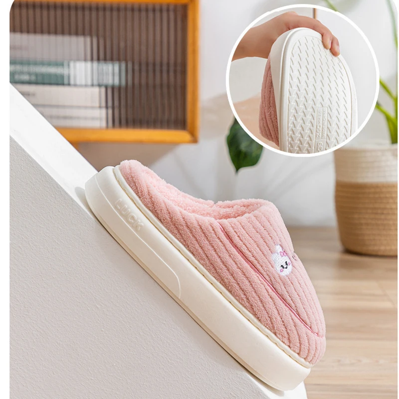 Теплые домашние тапочки с мультяшным Кроликом цвет в ассортименте