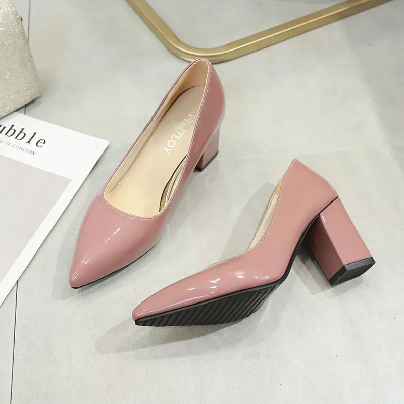 

Туфли-лодочки женские из лакированной кожи, на каблуке