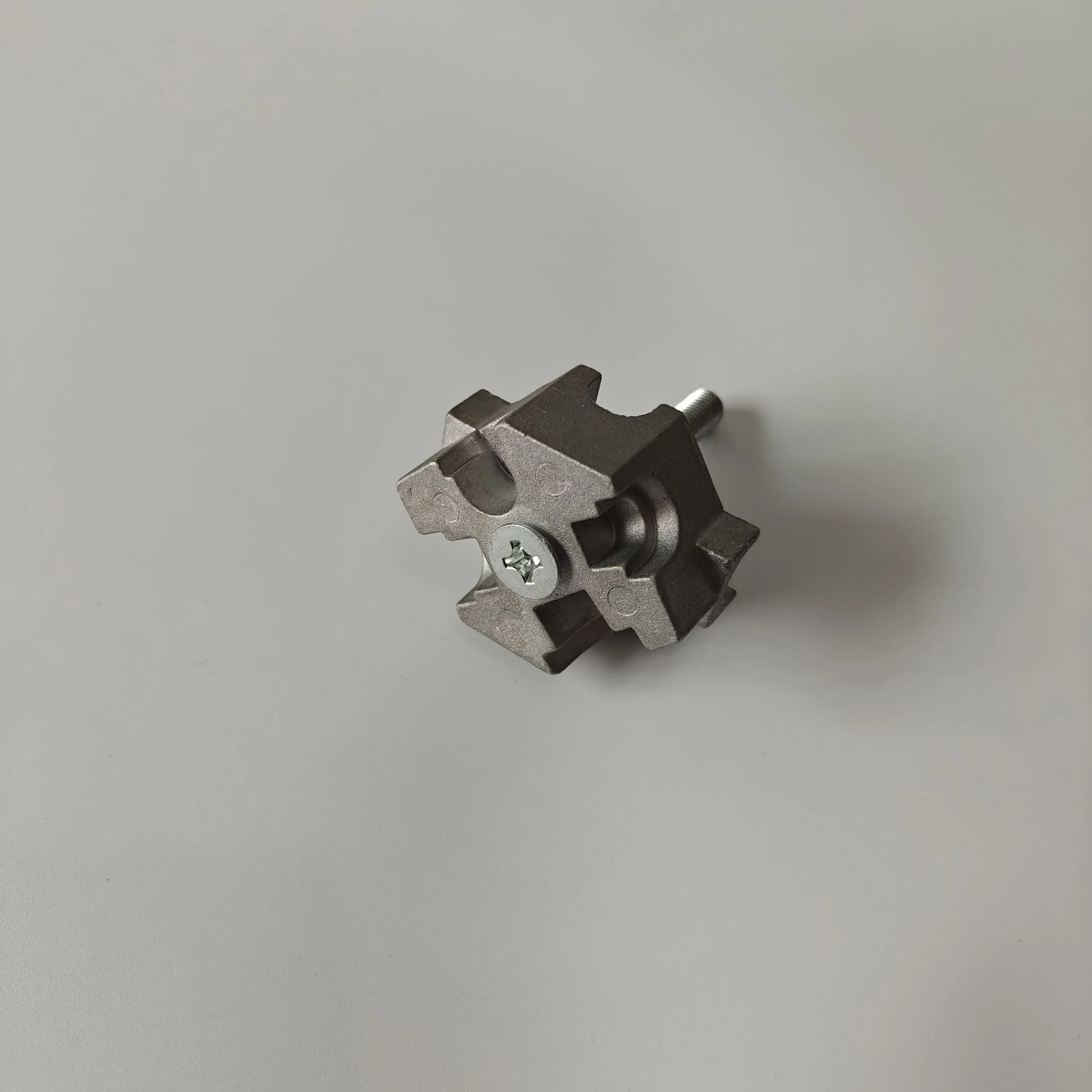 Инструмент для быстрого подключения и производства автомобильных топливных