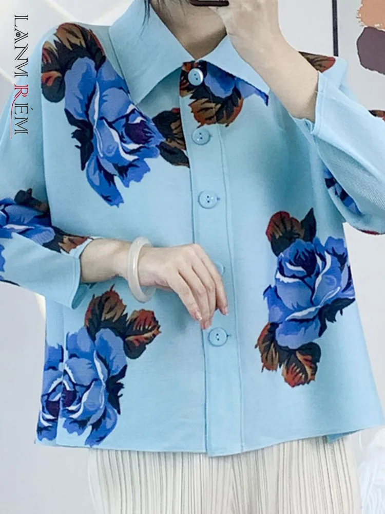 

LANMREM Pleated Shirt For Women Elegant Printed Flowers Lapel Single Breasted Long Sleeves Tops Female Clothing 2023 2YA1403