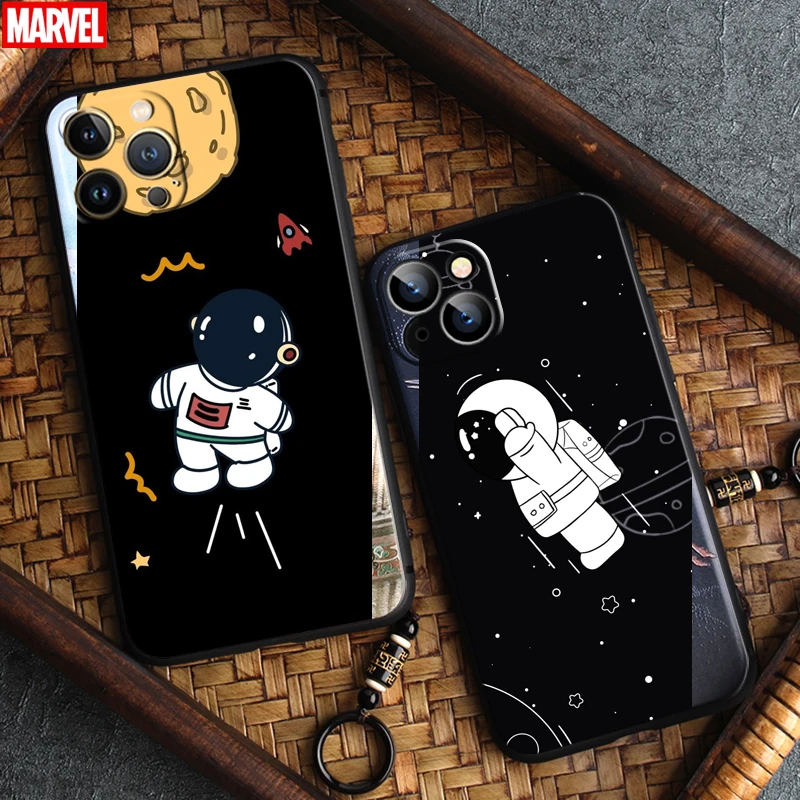 

Cute Astronaut Cartoon For Apple iPhone 13 12 11 Pro Max 12 13 Mini X XR XS Max SE 5 6 6S 7 8 Plus Phone Case Black Carcasa