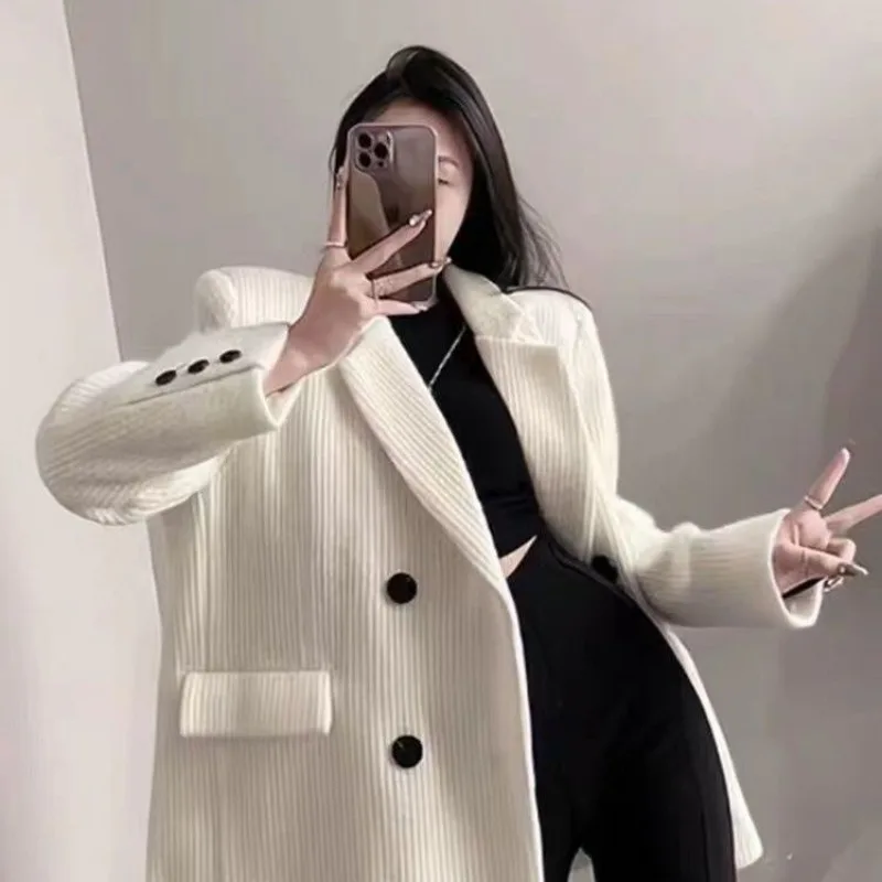 Рисунок 5 - Женский вельветовый Блейзер большого