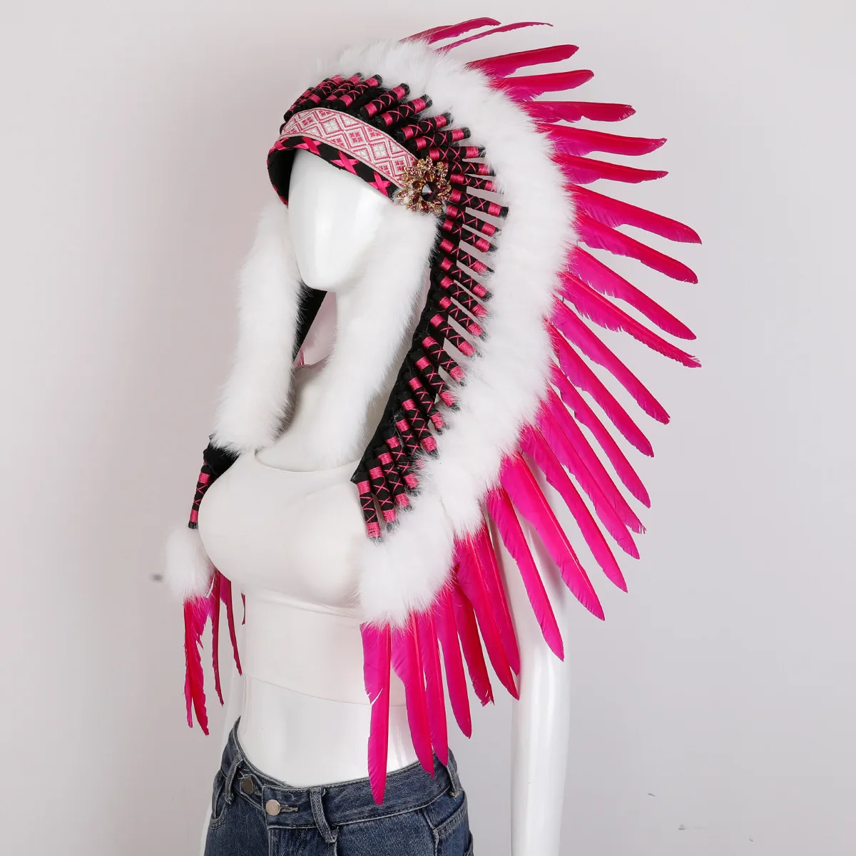 

Индийский головной убор из перьев