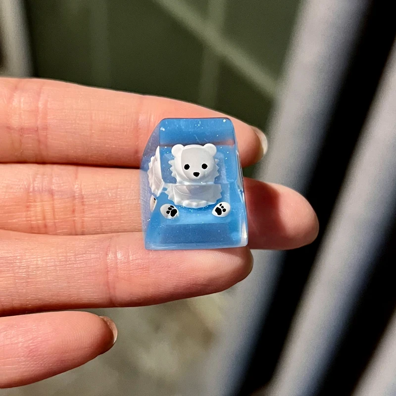 

2023New Original Artifact Blue Transparent Cute Q Polar Bear Key Cap SA Highly Suitable For Cross Shaft Mechanical Keyboard Toys
