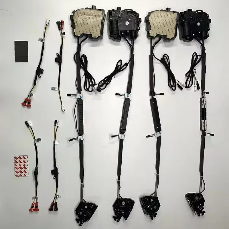 Автомобильный привод с мягким закрыванием дверной защелки электрический