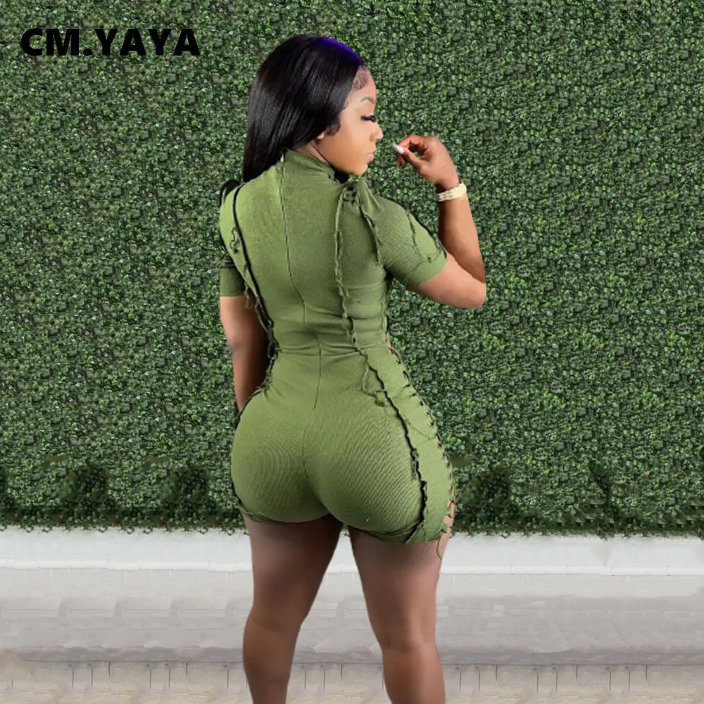 Женский комбинезон с коротким рукавом CM.YAYA однотонный эластичный воротником и