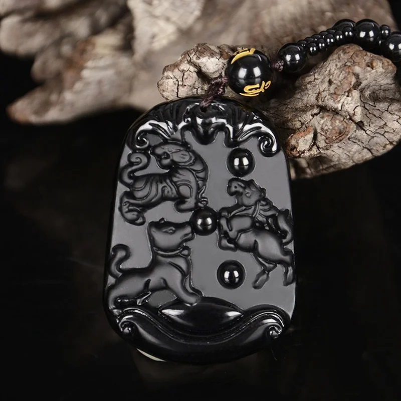 

Natural Black Obsidian Hand Carved Dog Tiger Horse Pendant Boutique Jewelry Men's and Women's 12 Zodiac Three In One Necklace