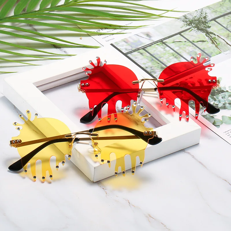 

Metal Sunglasses Men and Women Fashion New Melting Love Glasses Personality All-Match Sunglasses