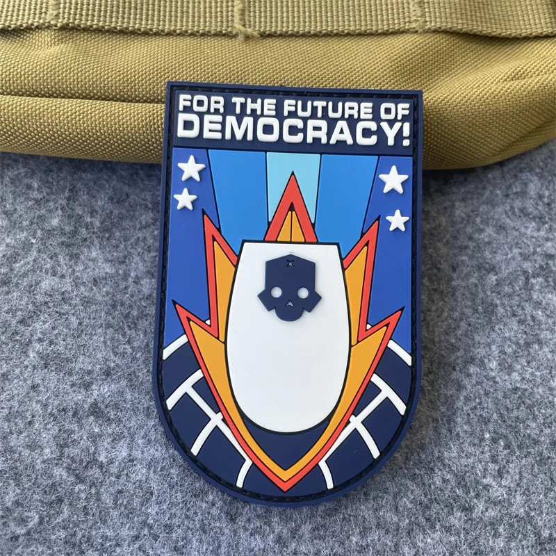 Чехол-крючок с рисунком черепа