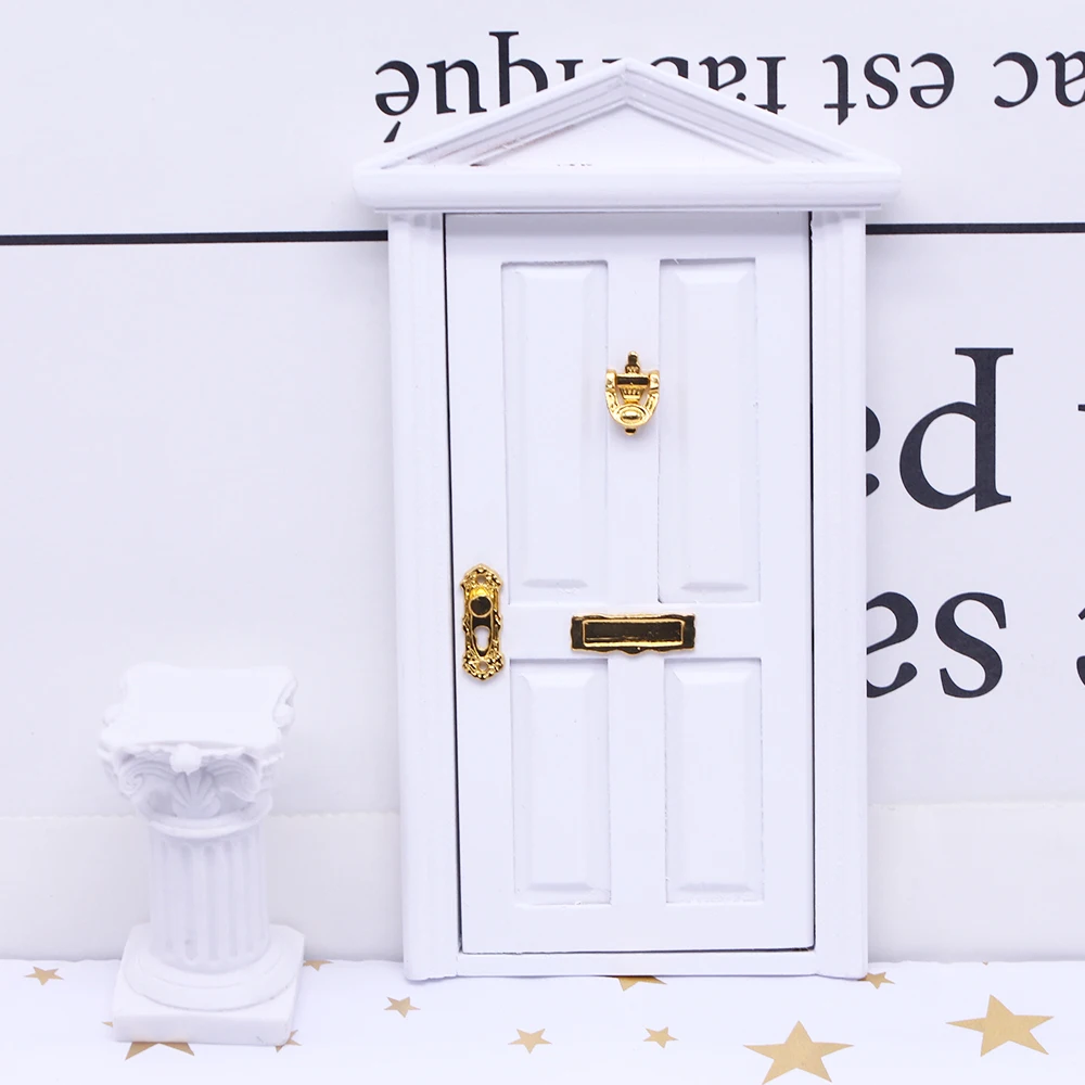 Мини-дверь эльфа из дерева