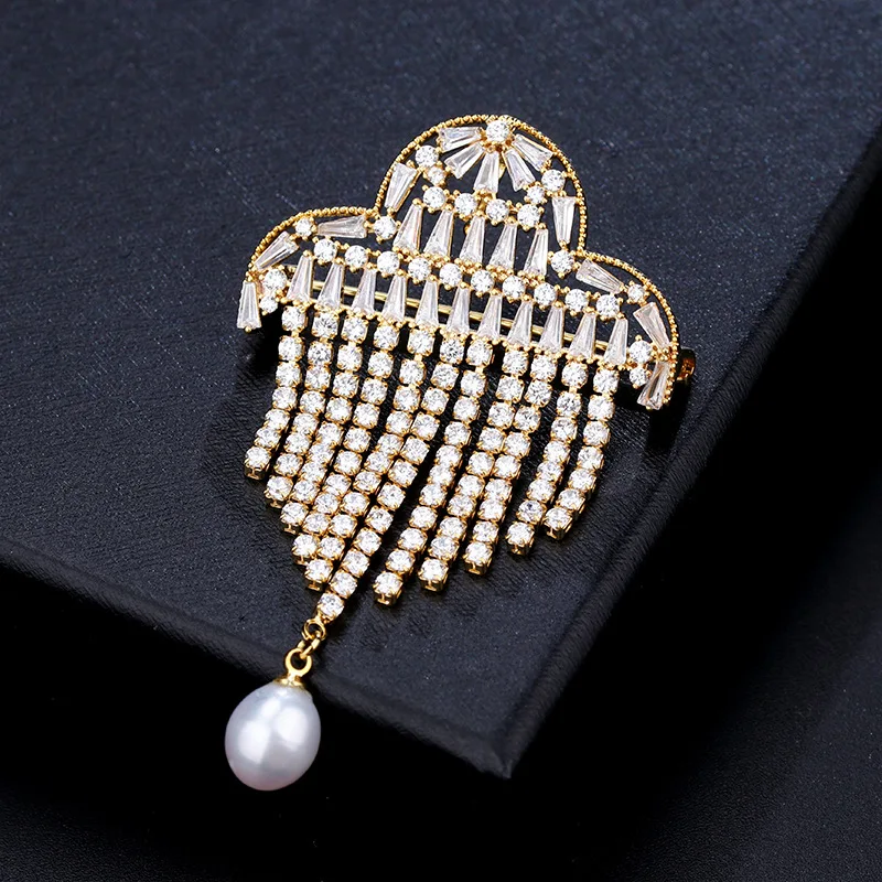 

Trendy Fashion Accessories Cubic Zircon Star Crown Tassel Brooches Female Simple Cardigan Natural Freshwater Pearl Fan Broochpin