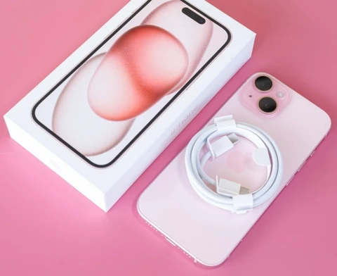 Смартфон Apple iPhone 15, 6/128ГБ, 6/256ГБ, 6/512ГБ, global, Б/у