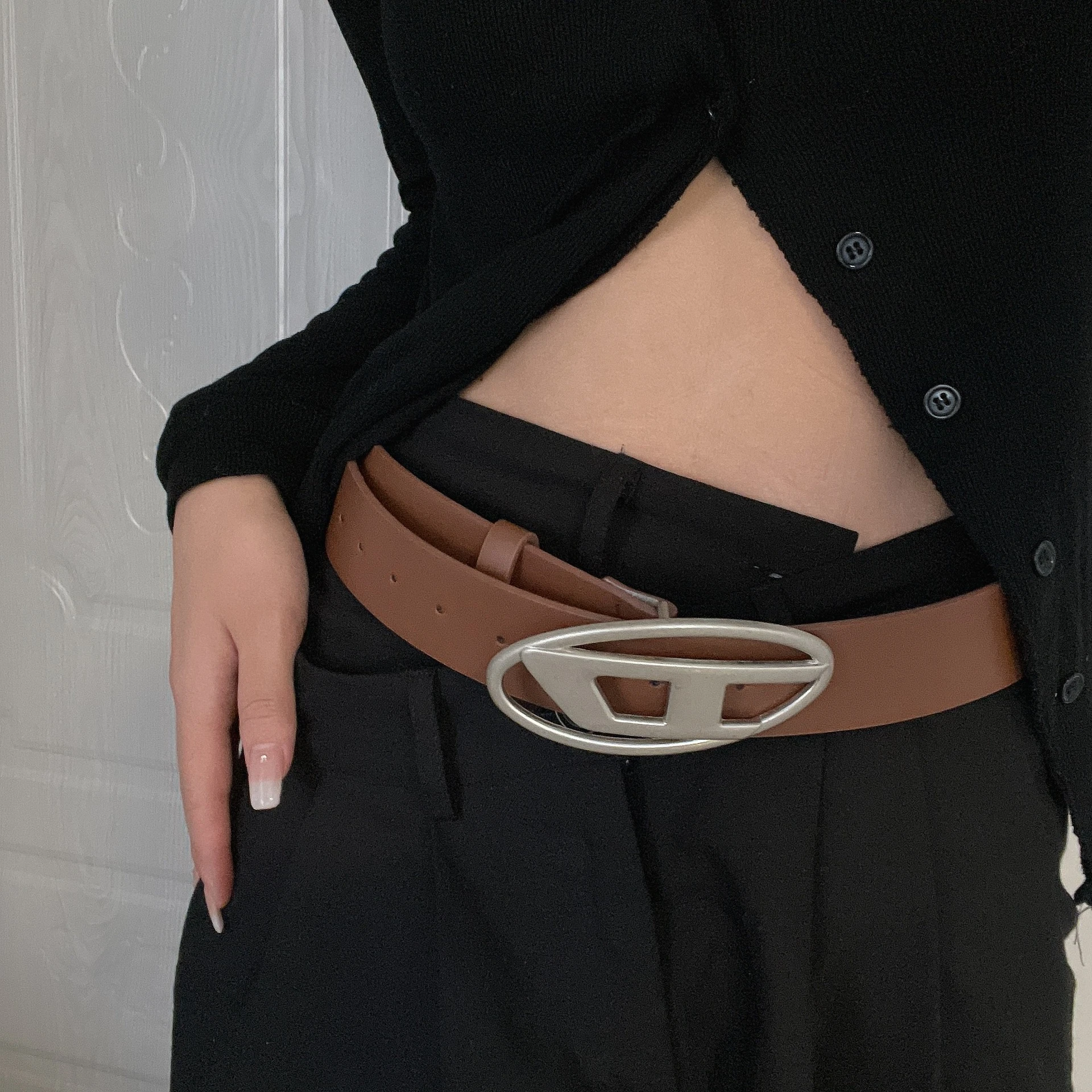 

Half Moon Belt Luxury Brand D Letter Oval Metal Snap Buckle PU Decorative Y2K Waist Belt Vintage Men Jean Waistband