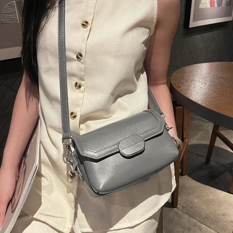 Кожаная женская сумка модная универсальная маленькая квадратная новинка 2024