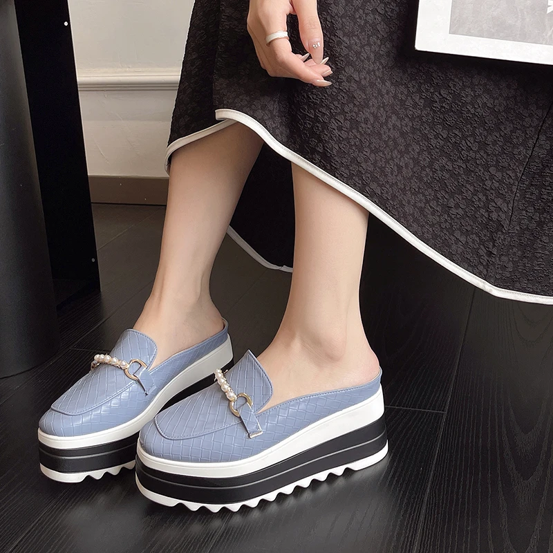 

2022 New Arrival Brand Design Lizard Croc Metallic Chain Mule Sandals Women Wedge Platform Loafer Shoes Zapatos Para Mujer