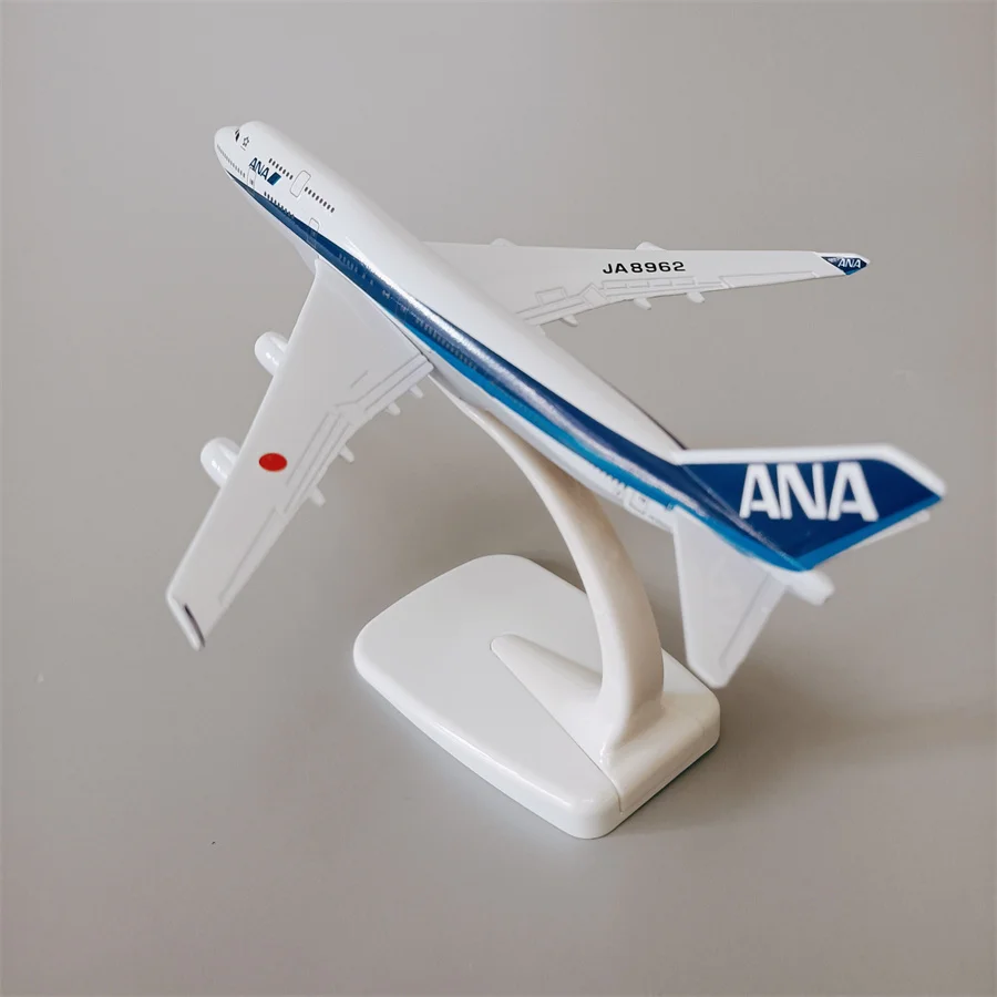 16cm Alloy Metal Japan Air ANA B747 Airlines Diecast Airplane Model ANA Boeing 747 Airways Plane Model Stand Aircraft Kids Gifts