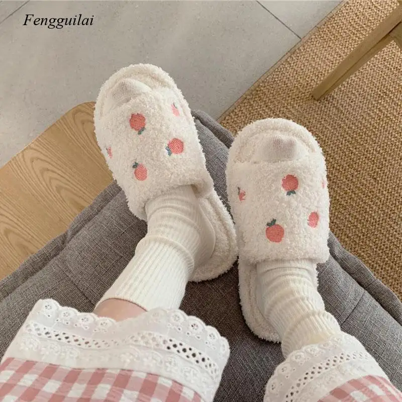 2022 Cute Cartoon Peach Plush Women Slippers Winter Home Warm Furry Footwear New Fashion Autumn House Slides Female Flip Flops