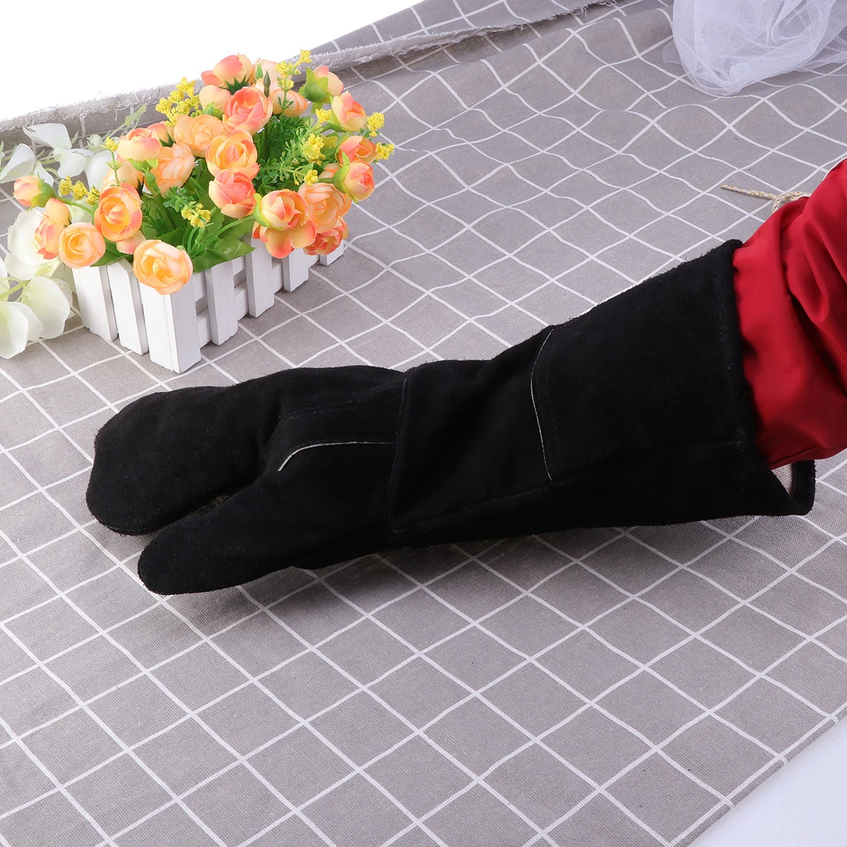 

Heat Fire Resistant Leather Perfect for Fireplace Stove Oven Grill Welding BBQ Pot Holder