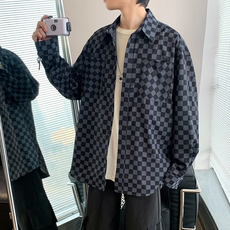 

Рубашка мужская в клетку с карманами, модная повседневная сорочка контрастных цветов, свободная сорочка в Корейском стиле с длинным рукаво...