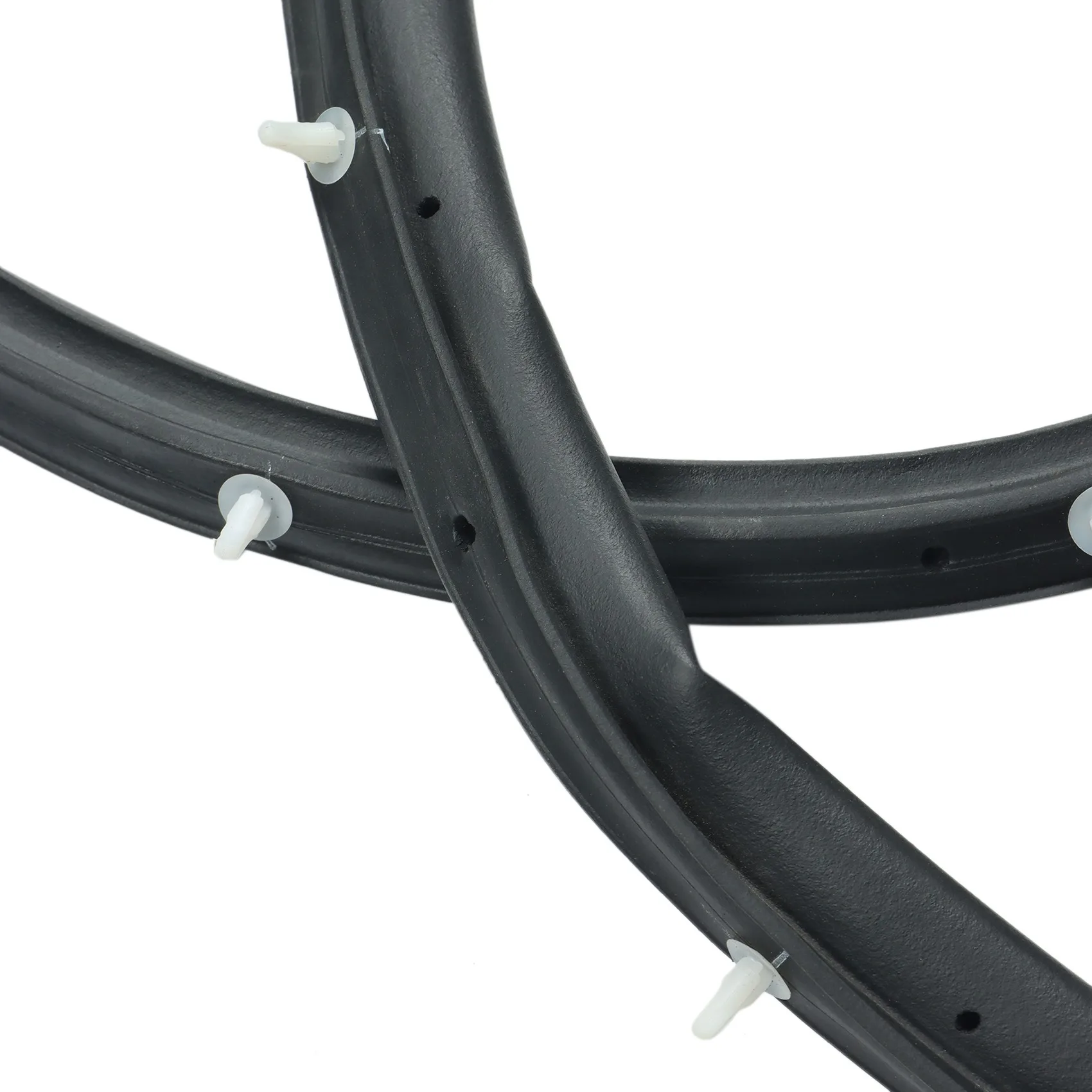 Передняя левая фрейма MR120675 для Mitsubishi MONTERO Gen2 V31 V32 V33 92-00 уплотнительная лента двери