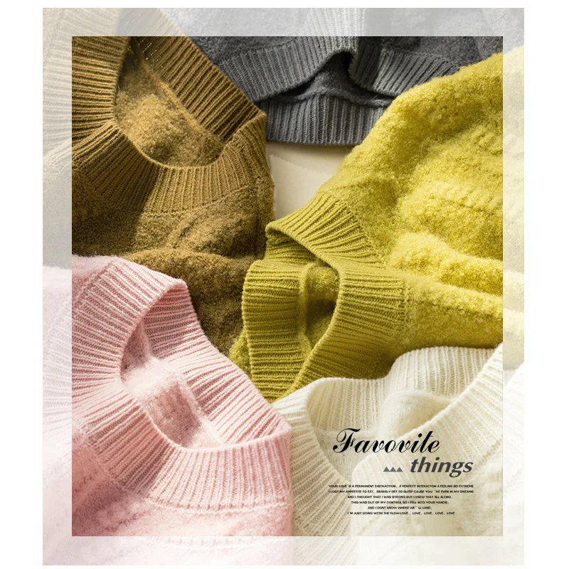 Женский вязаный свитер с рисунком ромбиками