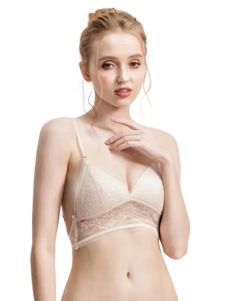 

Женский бюстгальтер с тонкими бретельками и V-образным вырезом