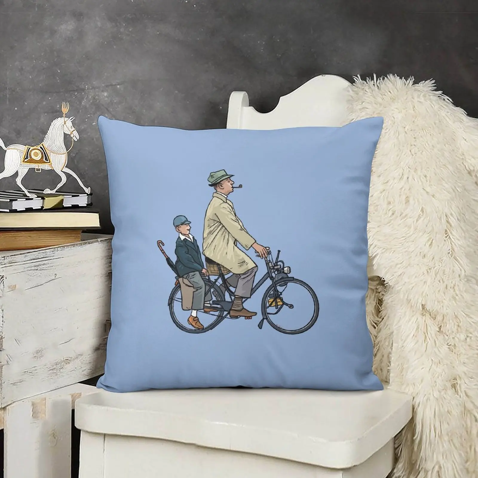 Декоративная подушка под животное грудью