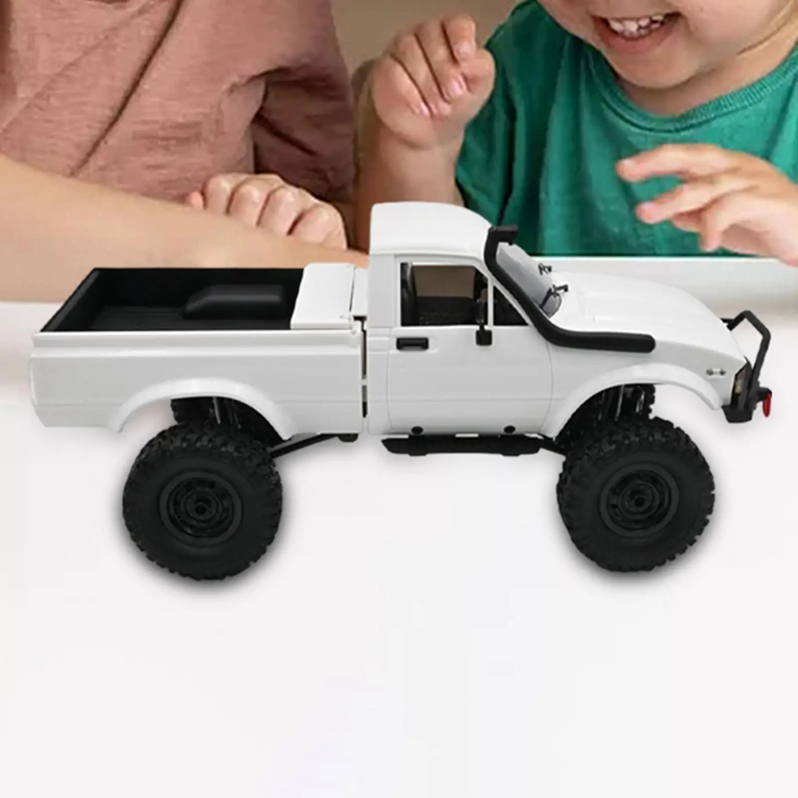 

1/16 RC Car, 2.4G Remote Control Buggy Trucks, Electric Rechargeable Battery Crawlers Toy Climing Car for Adults & Kids