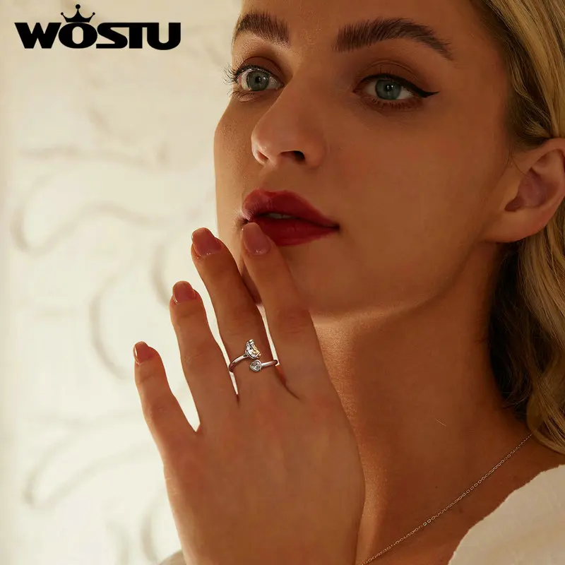 Женское кольцо в форме сердца с фианитом