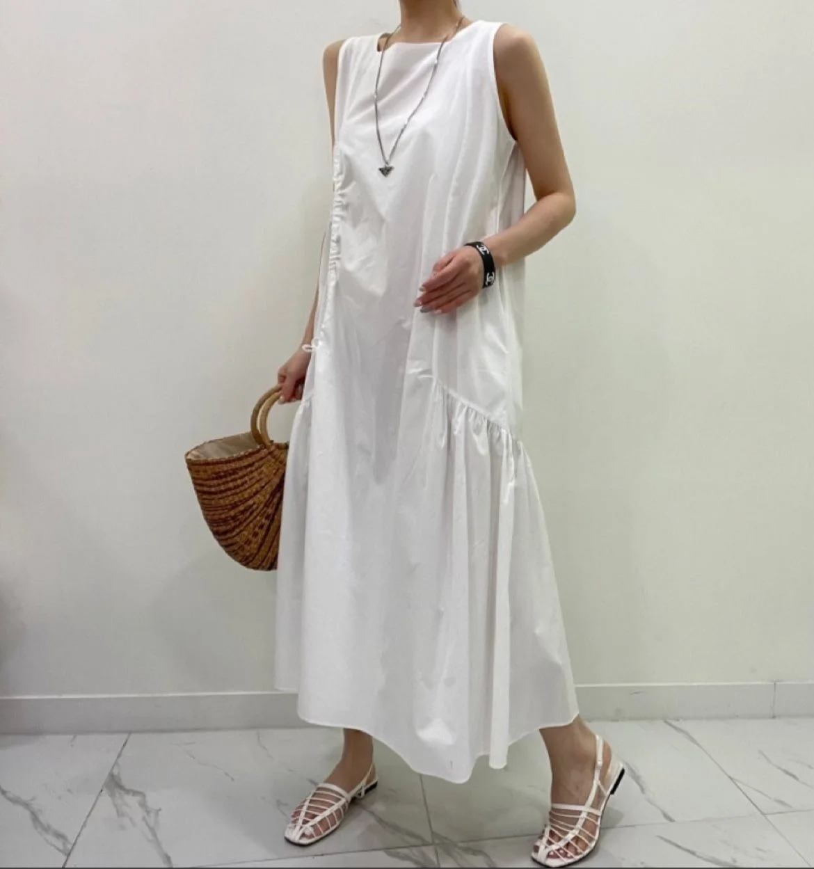 

French Wrinkled Sleeveless Slim Mid Length Dress Minimalist Dress Pullover Loose Thin Elegant Dress Summer 2022 New