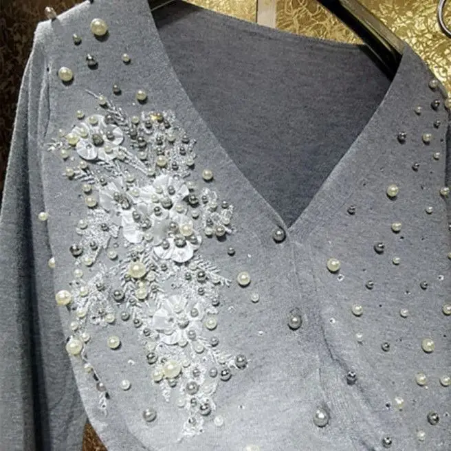 Женский вязаный кардиган с жемчужинами