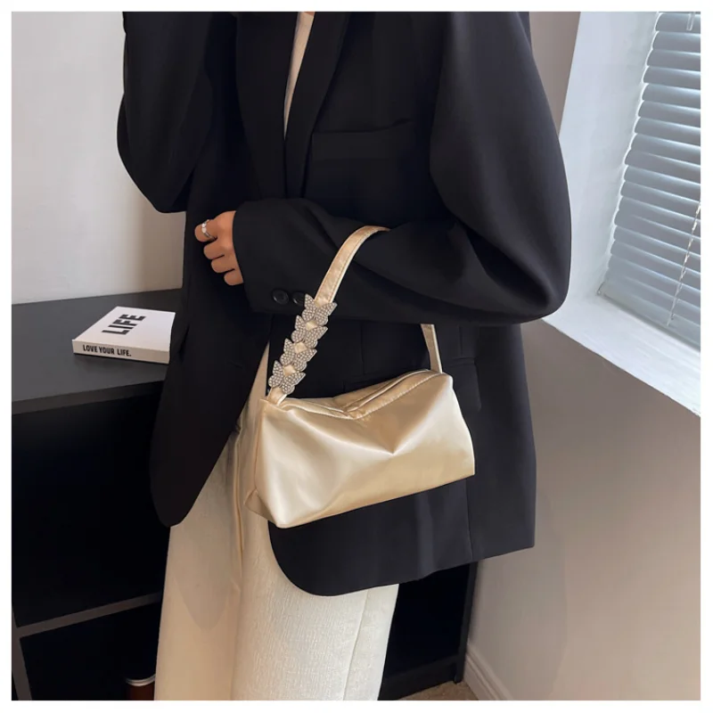 Fashion Women Butterfly Chain Shoulder Underarm Bags Casual Ladies Pure Color Purses Handbags Elegant Nylon Shoulder Pillow Bag