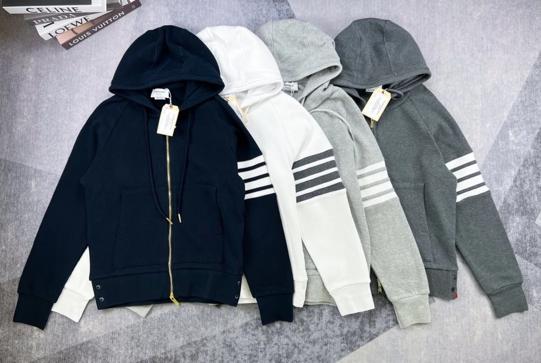 

New Thom Browne Unisex Fleece Hooded Zip-up Sweatshirt Jacket Classic Embroidered Cotton Fleece Fabric Loose Fit Sweatshirt