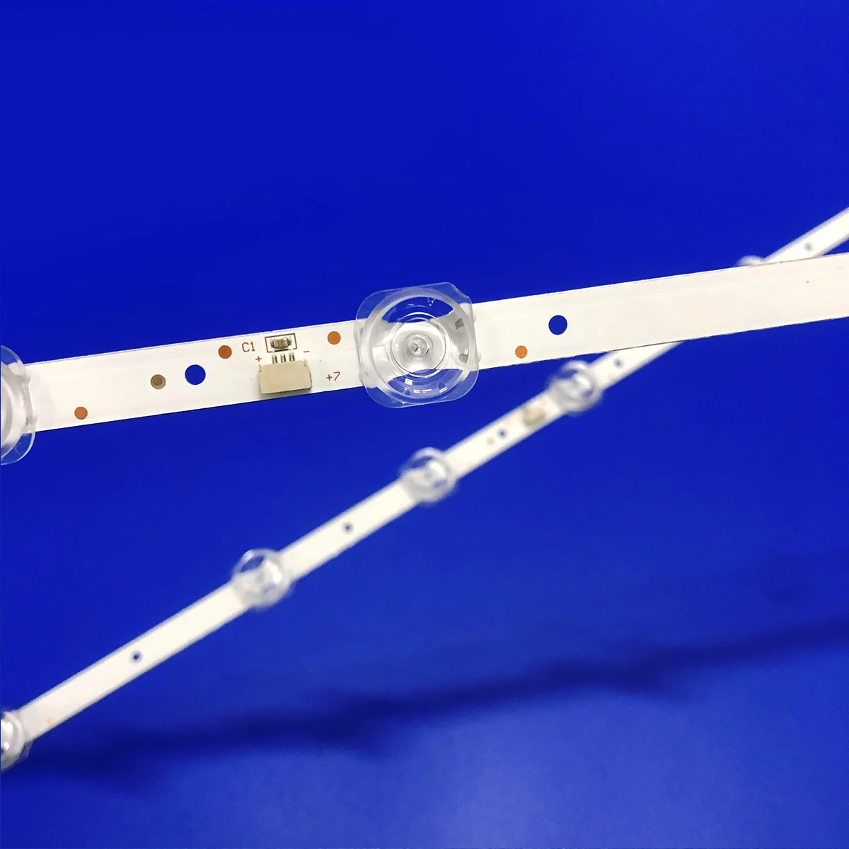 Светодиодный 43A421 43A423 43A425 43S425 43S412 43S423 43s6500 43s5300 43S421 43S325 43UD6426 43D6 4C-LB4311-HR01J HR02J ZM05J 43UE6420