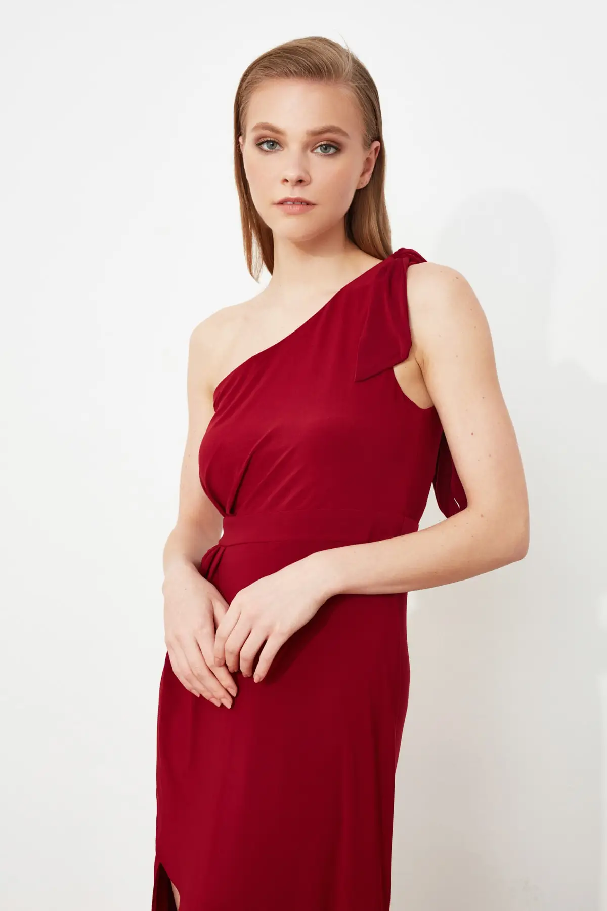 

Trendyol One Shoulder Evening Dresses & Prom Gown TPRSS20AE0160