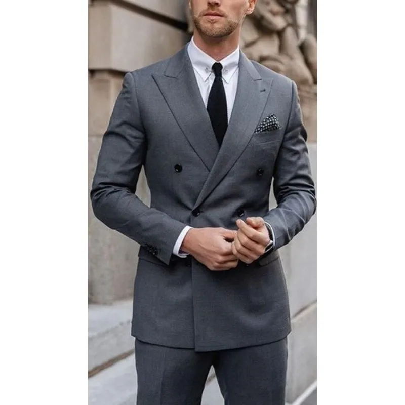 Рисунок 2 - Мужской костюм 2023