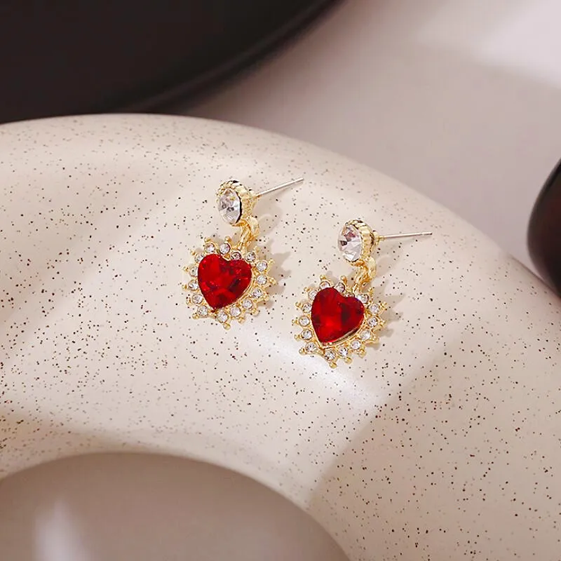 

Personality Red Crystal Heart Earrings For Women Korean Female Jewelry Fashion Sweet Rhinestone Hanging Drop Earrings For Party