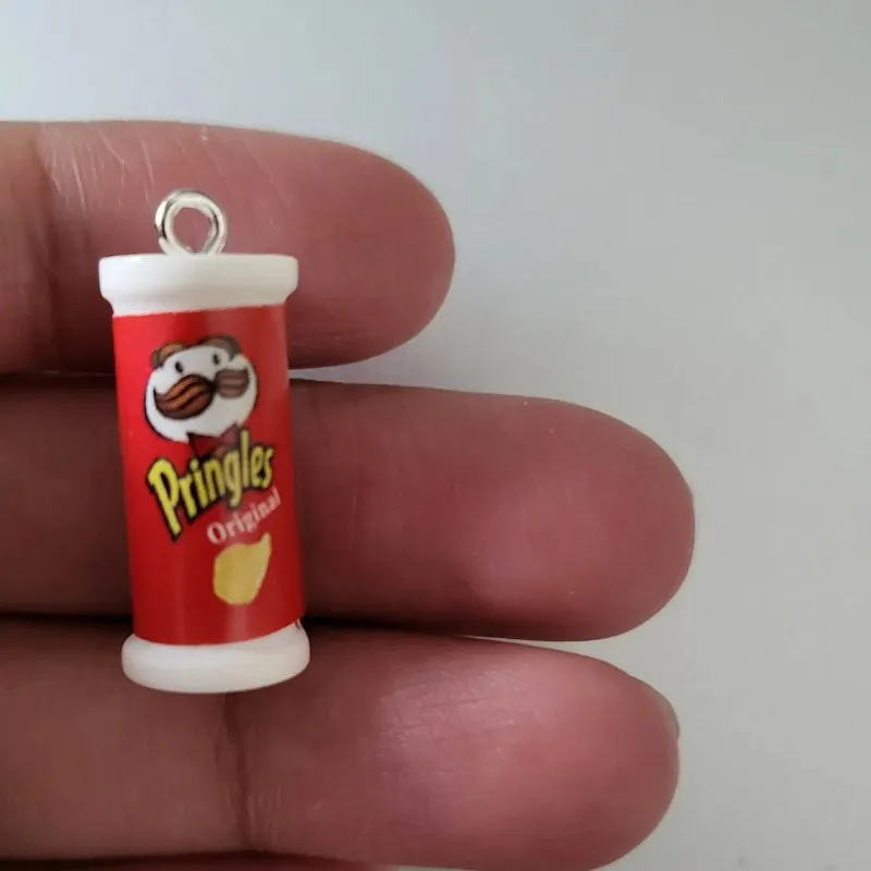 Оригинальные серьги в виде картофельной стружки