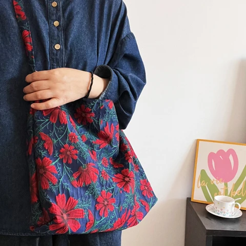 Vintage Jacquard Shoulder Bag