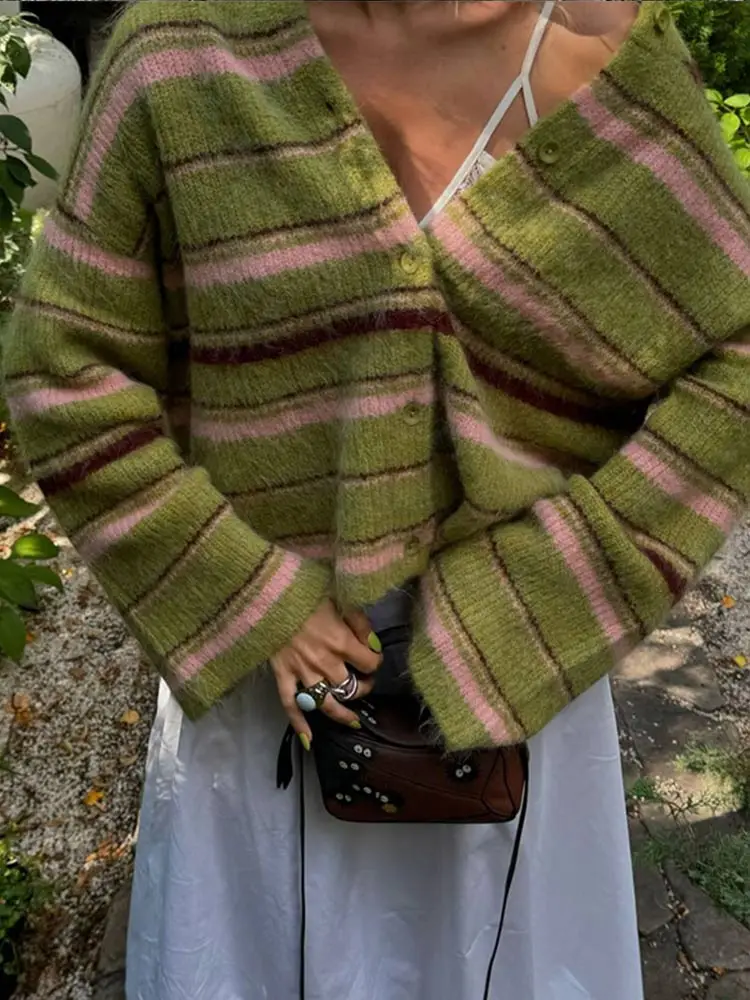 Женский свободный контрастный кардиган с длинными рукавами и v-образным вырезом