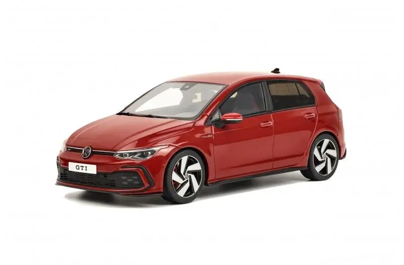 

Модель автомобиля OTTO 1:18 Golf VIII GTI из красной смолы