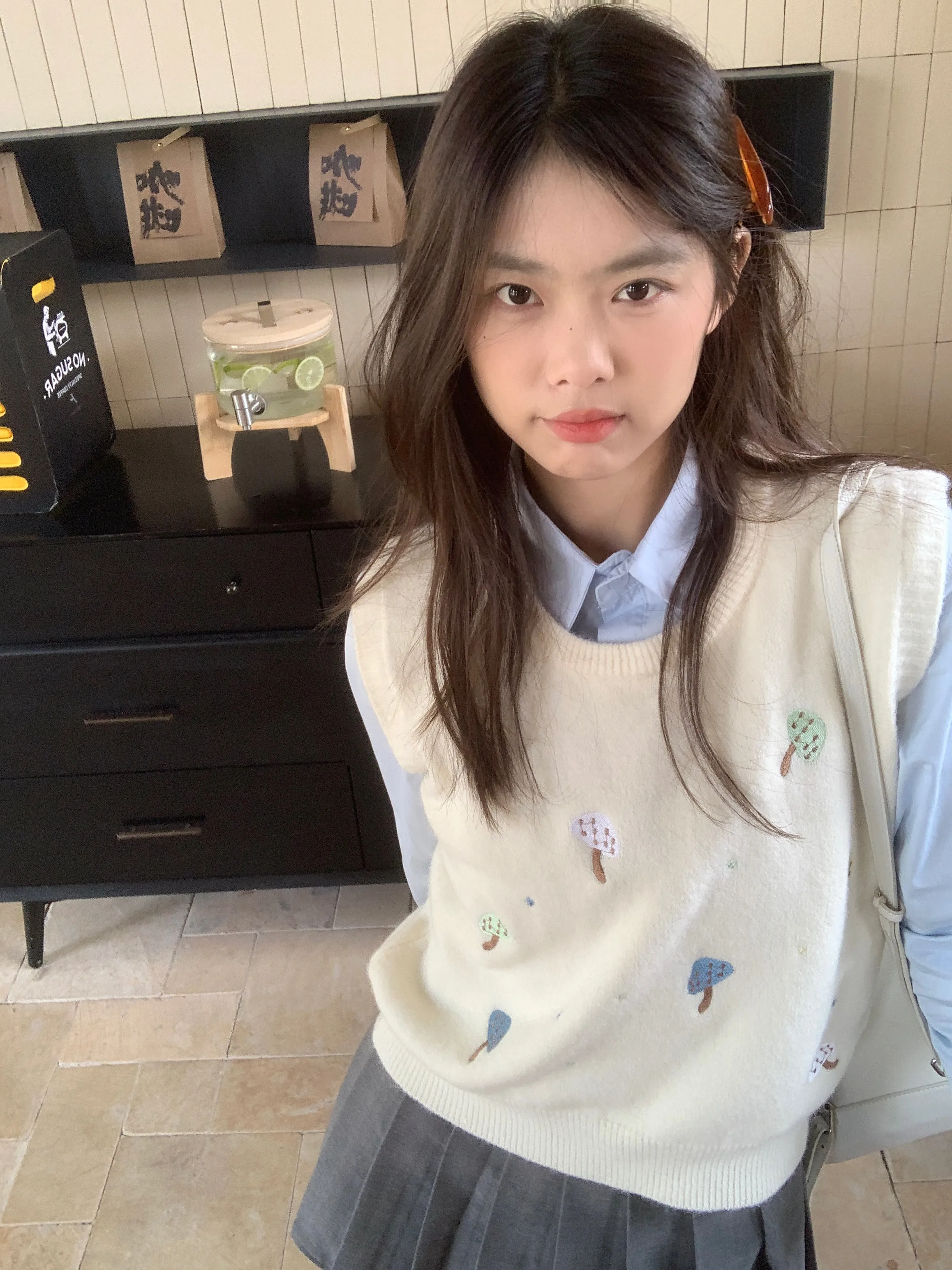 2024 Autumn Women clothes Cute Younger Outer Wear Loose Sleeveless Knit vest Preppy Embroidery Sweater Vest