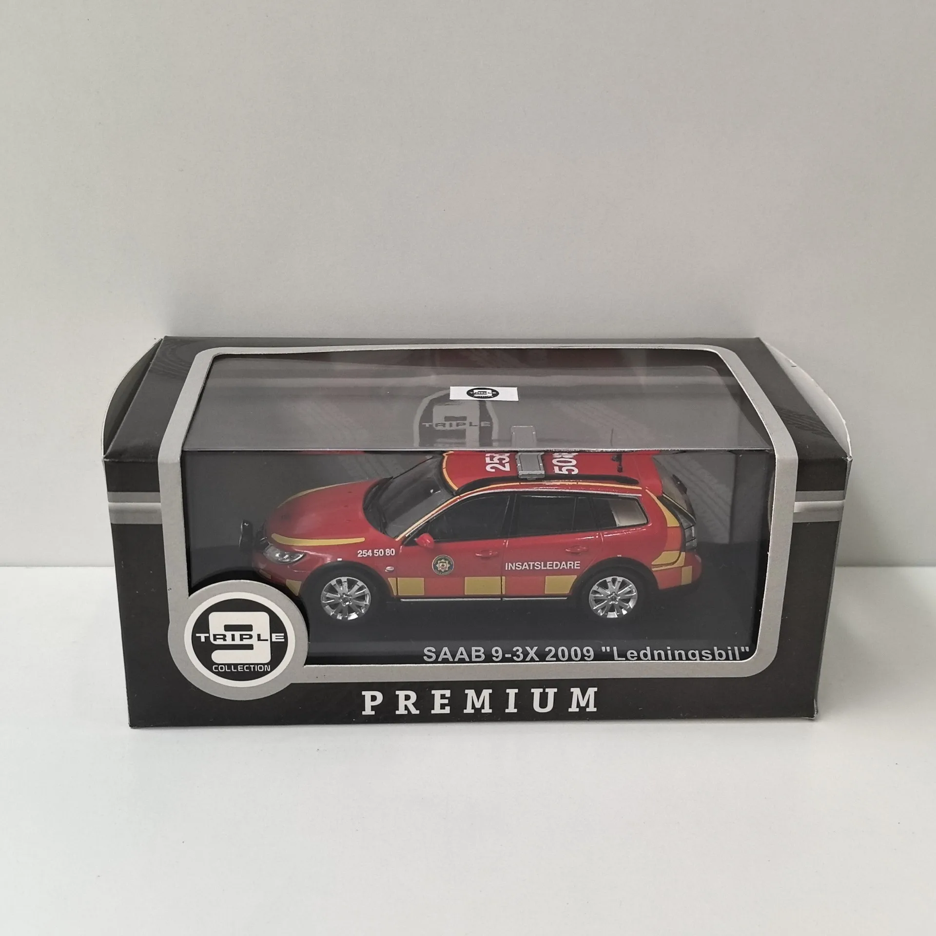 Фото Литая под давлением модель автомобиля из сплава T9 IXO в масштабе 1/43 SAAB 9-3X 2009, Saab 3c №1