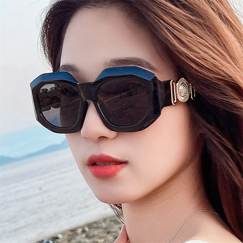 

Fashion Metal Women Sunglasses 2022 Luxury Designer Simple Oval Eyewear PC Irregular Personality Lenses Full Frame Sun Glasses