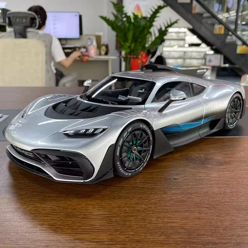 Модель автомобиля NZG 1:12