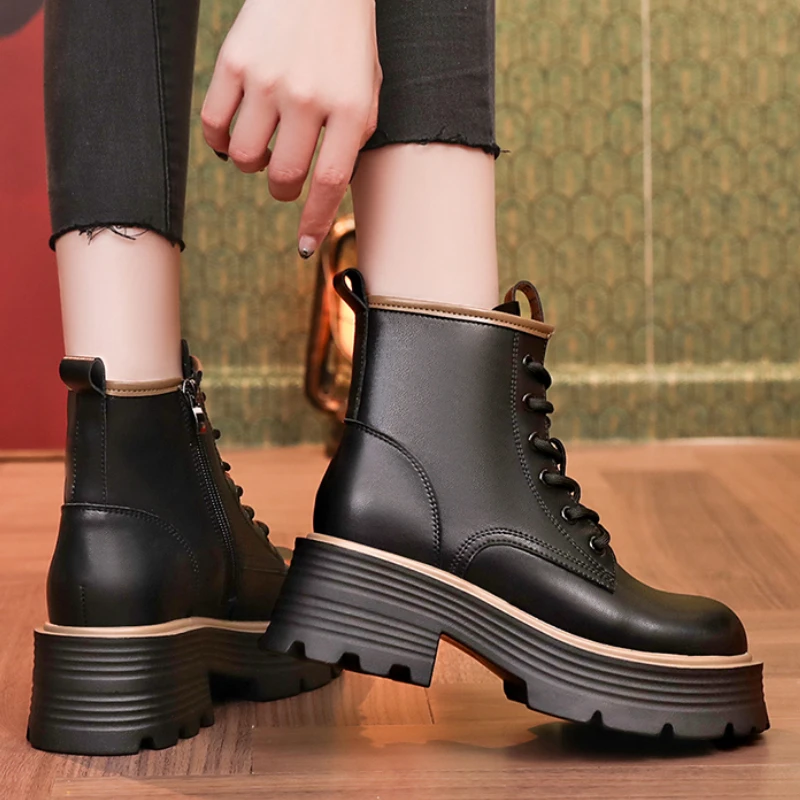 Thick Soled Boots Women's 2023 New Winter Plush British Short Boots Spring and Autumn Single Boots Fashion Boots